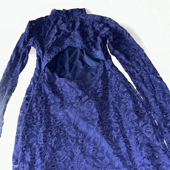 Moda international lace dress - Picture 8 of 9